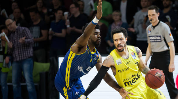 讳地表示 讳地表示