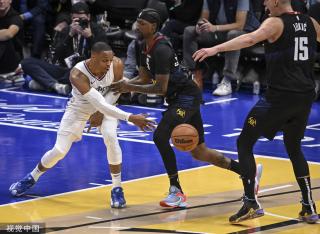 地为球队贡 地为球队贡